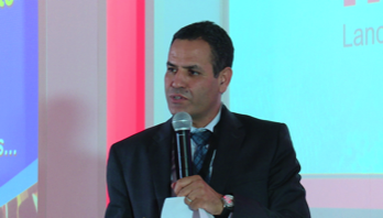  M. Mohamed Arfa (du Centre d'Affaires Pilote de Tunis) 